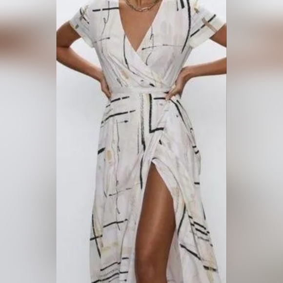 Slit wrap dress - Picture 3 of 6